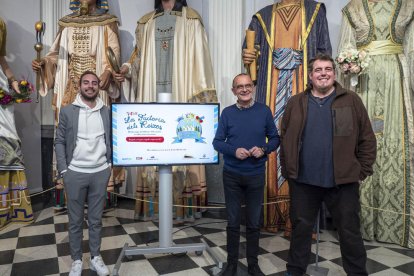 Presentació de ‘La Factoria dels Reixos’, ahir a la Casa dels Gegants de Lleida.