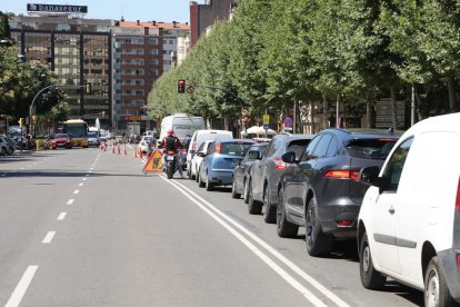 Retenciones en Rambla d'Aragó por la reparación de una tubería