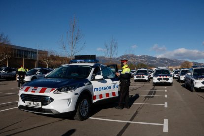 Pla general dels nous cotxes híbrids dels Mossos.