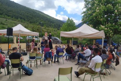 El grupo local Duet Daura ofreció el espectáculo familiar ‘El bagul de la música tradicional’.