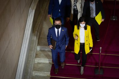 Pere Aragonès y Marta Vilalta dirigiéndose el pasado martes al segundo pleno de investidura fallida.