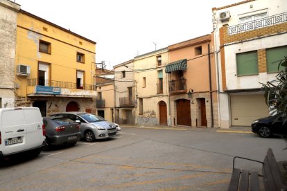 Vista de la calle Major de Alcoletge, donde tuvo lugar ayer el accidente a las once de la mañana. 