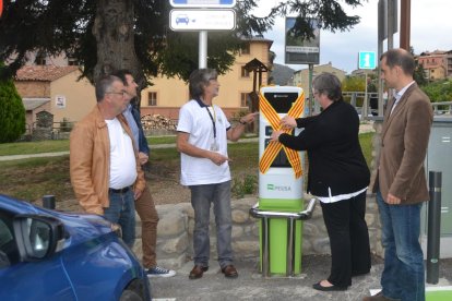 El punt de càrrega és al costat de l’N-260.