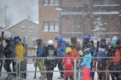Más de 2.000 personas pasaron por la estación de Baqueira el pasado sábado pese al mal tiempo.