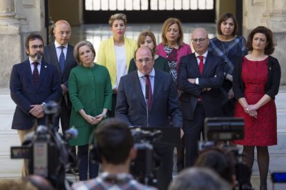 Pedro Antonio Sánchez presentando su renuncia al cargo.