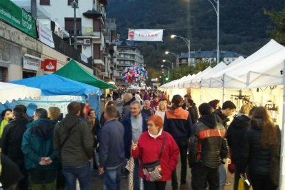 El públic va omplir a la tarda el parc del Riuet de Sort.