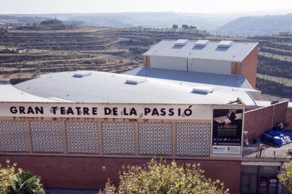 Imagen del estado actual de la cubierta del Gran Teatre de Cervera.