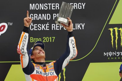 Marc Màrquez dóna una lliçó d’estratègia i guanya a Brno