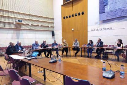 La reunión tuvo lugar el viernes por la tarde en el salón Víctor Siurana de la UdL.