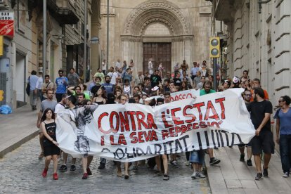 Imatge d’arxiu d’una manifestació als carrers de Lleida contra l’entrada en vigor de la llei de Seguretat Ciutadana.