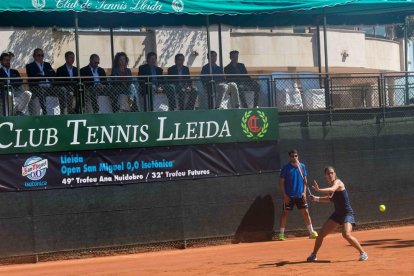 Olga Sáez se impuso en su final a la barcelonesa Georgina García por 6-4 y 7-5 (6). 