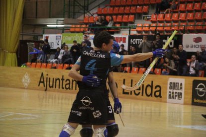 Cañellas celebra un gol en el anterior partido en casa.