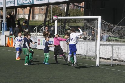 Un partit de benjamins disputat a les instal·lacions de la UE Balàfia.