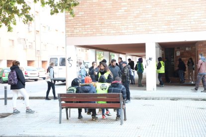 Paralitzen el desnonament d'un jove amb una minusvalidesa visual greu