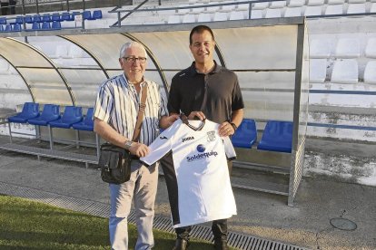 El presidente del Borges, Àngel Rodriguez, con Joan Roca.