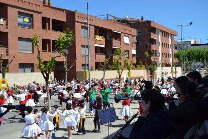 Més de 150 sardanistes participen en el concurs de colles a Mollerussa