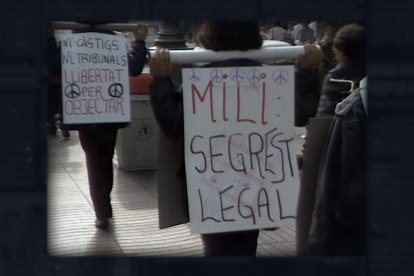El documental també aborda el paper dels insubmissos per la pau.