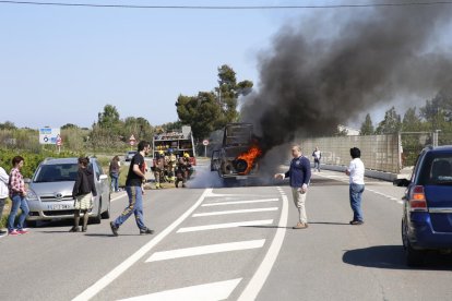 Calcinada una furgoneta en Torre-serona