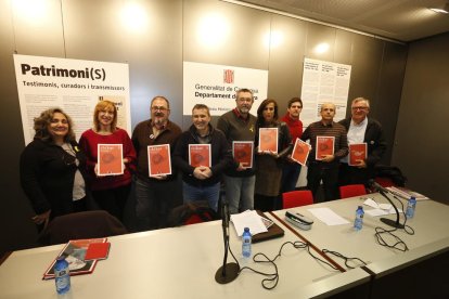 La revista cultural ‘Shikar’ i el patrimoni - L’Arxiu Històric de Lleida va acollir ahir la presentació del número 4 de la revista cultural Shikar, que impulsa el Centre d’Estudis Comarcals del Segrià. L’acte va incloure el debat El p ...