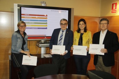Montse Mínguez, Àngel Ros, Dolors López y Joan Vilella.