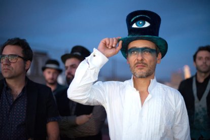 Els barcelonins Love of Lesbian presentaran els temes del seu últim àlbum, ‘El poeta Halley’.