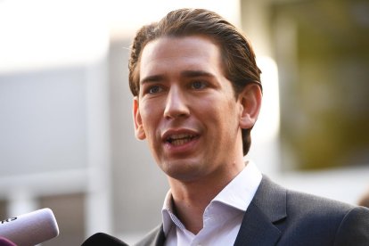 L’actual ministre d’Exteriors austríac, Sebastian Kurz, ahir al matí, després de votar.