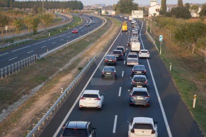 Cues de 16 quilòmetres a l'A-2 per una col·lisió múltiple a Vilagrassa