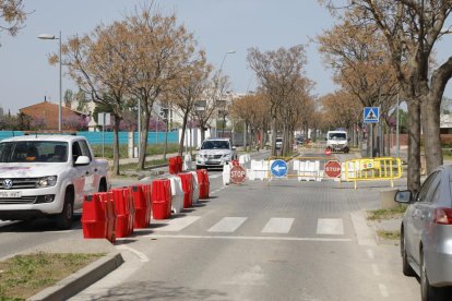 Desvío de tráfico en la avenida Ciutat Jardí para reparar el pavimento