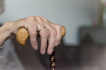 Una mujer de 100 años lleva 50 trabajando en un McDonald's y no tiene intención de jubilarse