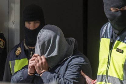 Detingudes sis persones integrades en una cèl·lula de Dáesh, quatre a Mallorca