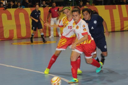 Una de les jugades del partit d’ahir entre les seleccions de Catalunya i Argentina.