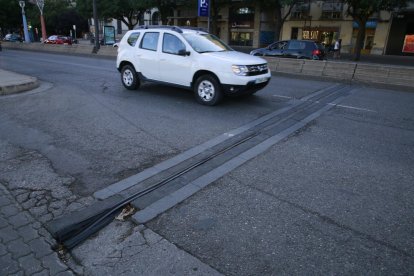 Vista d’una de les juntes de dilatació, que estan molt deteriorades.