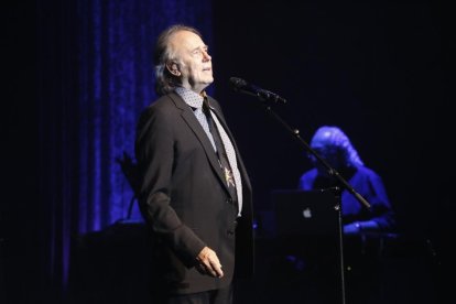 «Encara avui, res em diverteix tant com compondre i cantar»