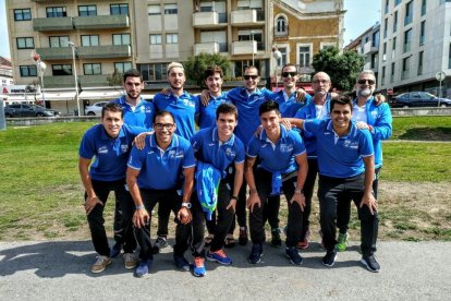 L’expedició del Lleida Llista, ahir a l’arribar a la ciutat portuguesa d’Espinho.