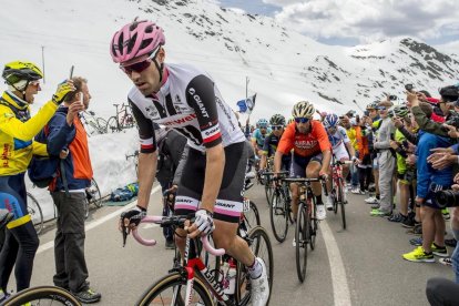 Un momento de la subida del puerto de Stelvio.