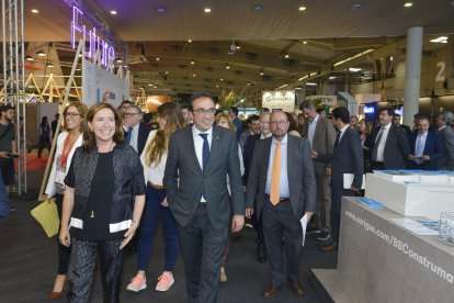 Ana Vallés i el conseller Josep Rull, a la inauguració.