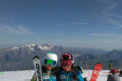 Júlia Bargalló y Anna Esteve se entrenan en los Alpes.