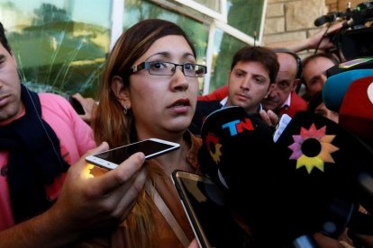 La esposa de un tripulante dijo sentirse “engañada”.