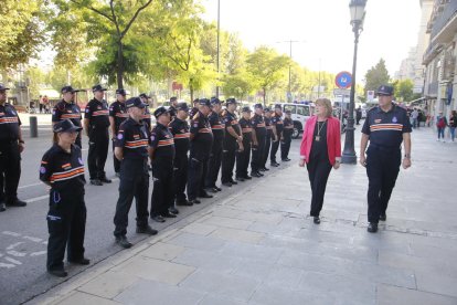 La concejala de Seguridad Ciudadana, Sara Mestres, presidió el acto de celebración ayer en la Paeria.