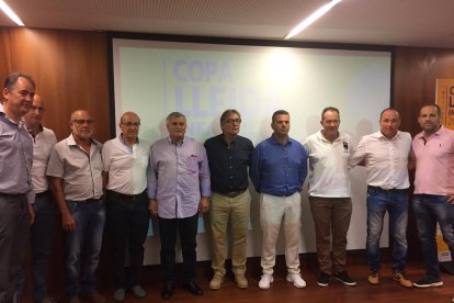 Presidentes de los clubes participantes, ayer en el sorteo.