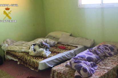 Dos detinguts al Baix Cinca per retenir cinc persones en una casa amb finalitats laborals