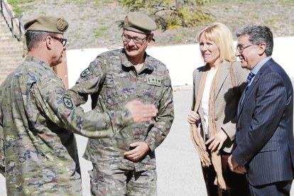 Manso i Millo, a l’arribar a l’Acadèmia de Talarn.