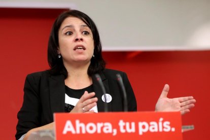 Adriana Lastra, ahir, durant la roda de premsa.