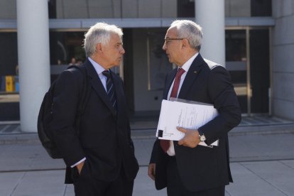 El president del COE, Alejandro Blanco, a la dreta, ahir amb Juan Antonio Samaranch.