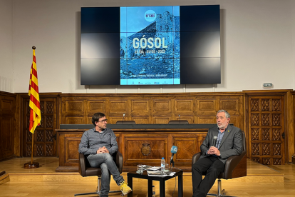 Jesús Vilamajó y Joan Josep Ardanuy, ayer en la presentación en el IEI de la tercera edición del Errant.