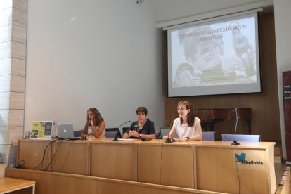 Paz Velasco de la Fuente, a la izquierda, junto a Antònia Capdevila y Eulàlia Pagès.