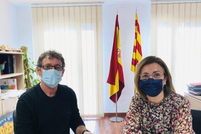 La firma del conveni entre la comarca i l’IAM.