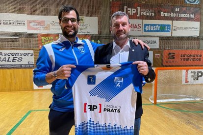 Oriol Vives, amb el president del Lleida Llista, Enric Duch.
