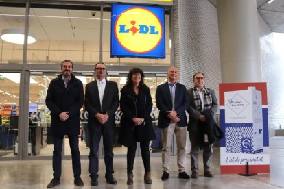 La cooperativa Campllong llega a un acuerdo con Lidl para vender leche de Km0 a un precio justo para los ganaderos