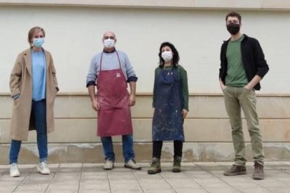 Mural de gran format a l'Escola Ondara de Tàrrega, per Lily Brik i Erik Schmitz